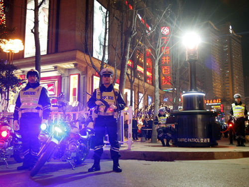 重慶將建女子交巡警隊(duì) 配蘭博基尼警車(組圖)