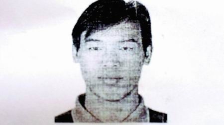 河北嫌犯戴刑具指認(rèn)現(xiàn)場時駕警車脫逃(圖)