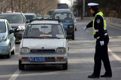西安嚴查警車違規(guī)[組圖]