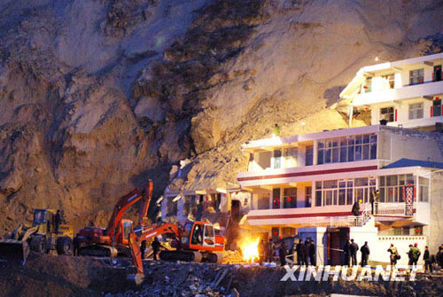 陜西榆林山體滑坡已20人遇難 滑塌仍在繼續(xù)(圖)
