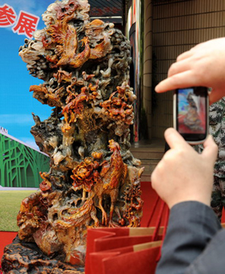 福建最大壽山石雕精品《春聲賦》獻禮世博會