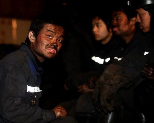 山西王家?guī)X礦難被困人數(shù)確定為153人
