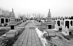 長(zhǎng)春墓地每平均價(jià)過(guò)2萬(wàn)元 開(kāi)放商捂地謀暴利