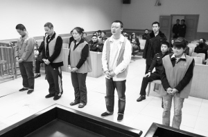 俱樂(lè)部經(jīng)理租萬(wàn)豪7樓組織賣(mài)淫 