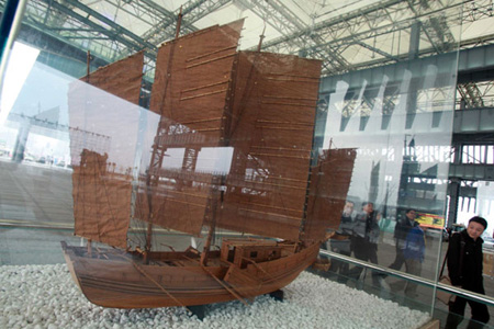上海世博會(huì)中國船舶館布展完成