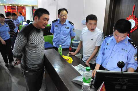 河南固始警方強力開展網(wǎng)吧、旅館等行業(yè)安全檢查整治行動