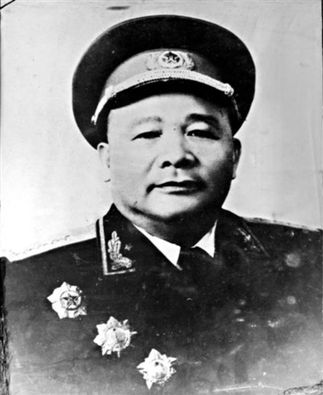 毛新宇等70名開(kāi)國(guó)元?jiǎng)缀蟠鷮⒏昂本拺验_(kāi)國(guó)大將