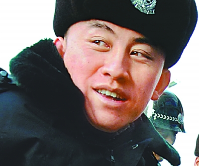 [時(shí)代先鋒]生命如歌—追記寧夏優(yōu)秀公安民警海小平