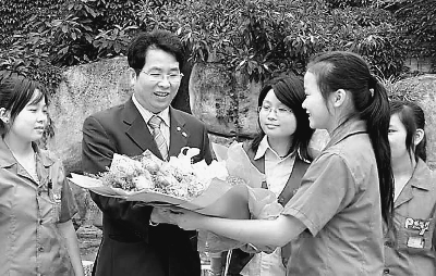 [勞動(dòng)者之歌]不忘本的農(nóng)民工企業(yè)家——陳華瑞