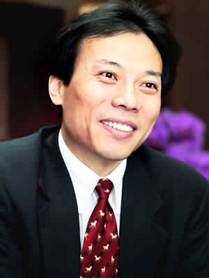 唐駿“學歷門”風波愈演愈烈 相關(guān)方竟集體勘誤