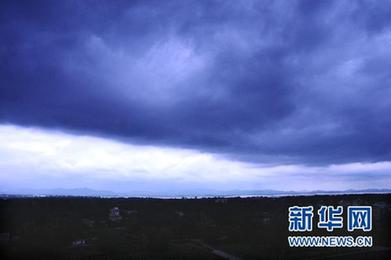 臺風“燦都”已在廣東吳川登陸 預計今晚進入廣西
