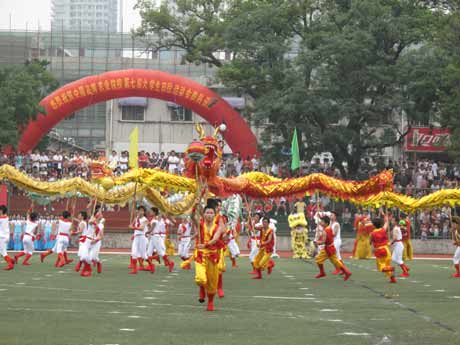 中國高等農(nóng)業(yè)院校第七屆大學(xué)生田徑運(yùn)動會在安徽農(nóng)業(yè)大學(xué)開幕