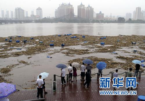 流入松花江的化工物料桶達7000只 黑龍江急應對