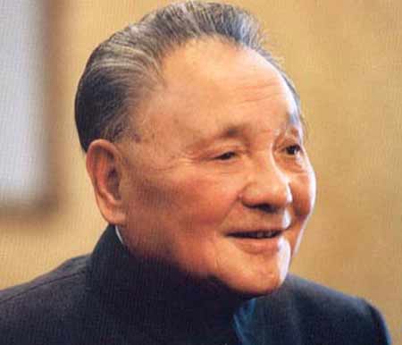 全國各地民眾赴廣安 紀(jì)念小平同志誕辰106周年