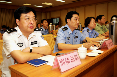 秦玉海：全力維護社會治安大局平穩(wěn)
