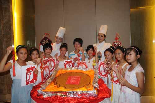 商貿(mào)飯店中秋文化鑒賞會在沈陽舉行