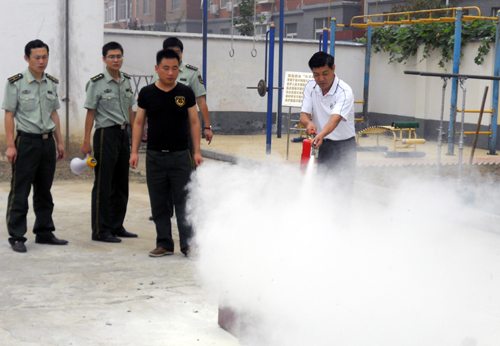 漯河人大代表團走進教育基地學(xué)習(xí)消防知識