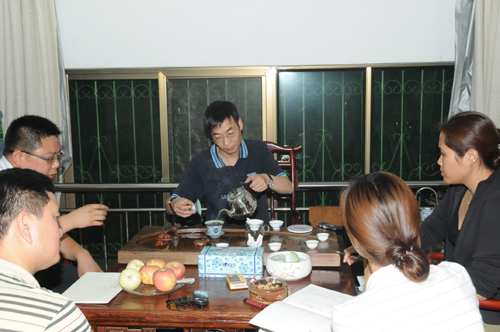 周保中：我們的音樂(lè)大典給人一種空靈的感覺(jué)
