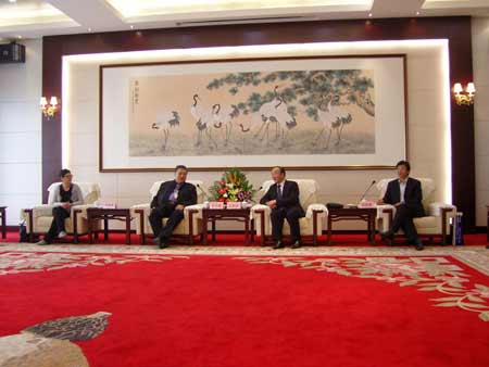 澳門(mén)中小企業(yè)協(xié)進(jìn)會(huì)代表團(tuán)訪問(wèn)南通
