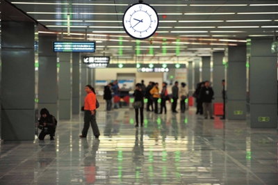 “嘗鮮”北京地鐵大興線:9站點(diǎn)組成藝術(shù)長(zhǎng)廊