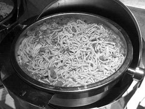 “團(tuán)奴”揭低價團(tuán)購真相:牛排小到不用刀切(圖)