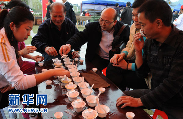 十萬天價大紅袍：又一杯“苦茶”？