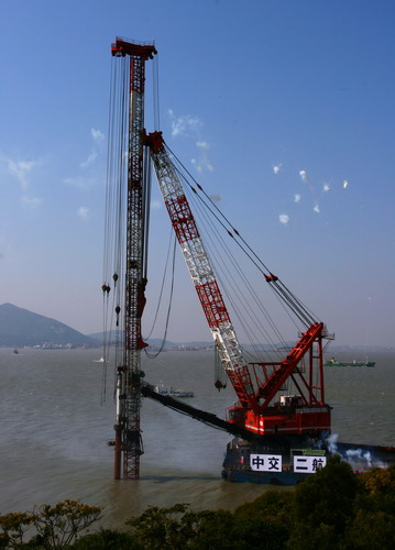 平潭海峽大橋通車(chē)　結(jié)束輪渡進(jìn)出海島歷史