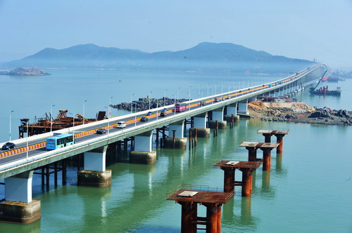 平潭海峽大橋通車　結(jié)束輪渡進出海島歷史