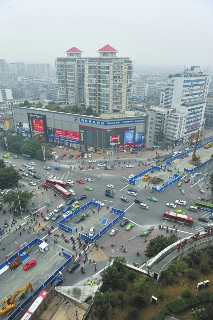 成都一環(huán)路開(kāi)建三座跨線立交橋 今日迎交通大考