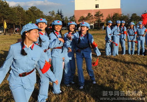 90后大學(xué)生愛“紅裝”
