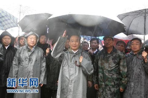 與人民在一起——中國領(lǐng)導(dǎo)人的一年足跡