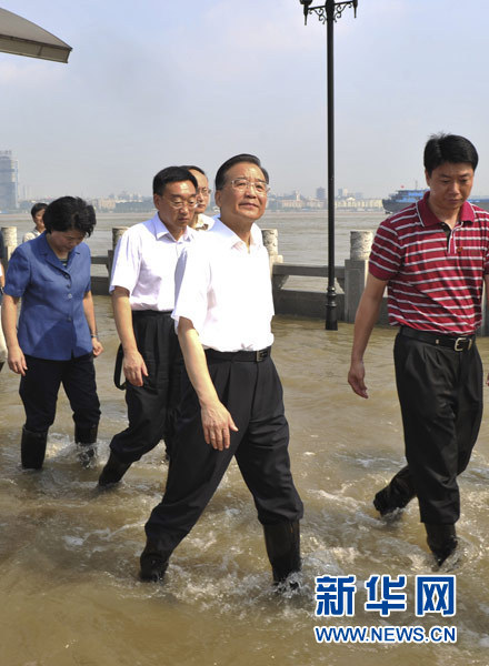 與人民在一起——中國領導人的一年足跡