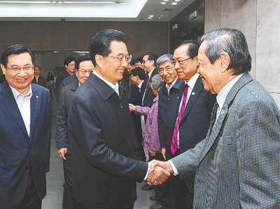 百年砥礪鑄輝煌　水木清華再奮進<BR>——記胡錦濤總書記在清華大學(xué)考察工作
