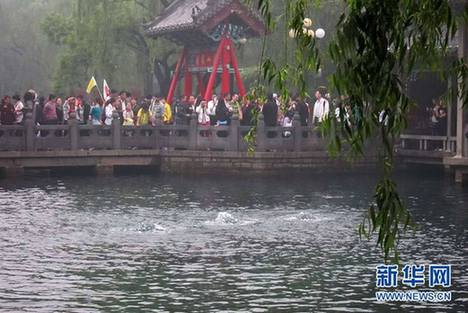 全國(guó)多地迎來(lái)強(qiáng)降雨天氣