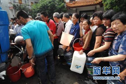 杭州余杭區(qū)水源受污染 部分地區(qū)供水停止、學(xué)校停課