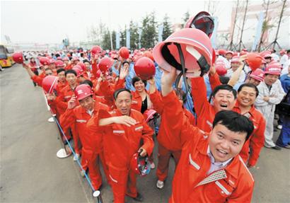 銘記歷史時(shí)刻:膠州灣橋隧通車