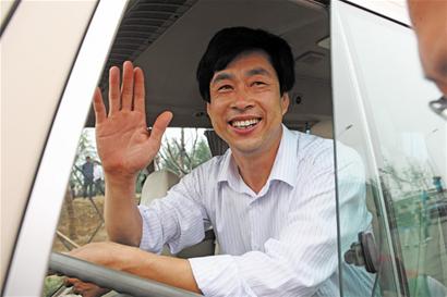 銘記歷史時(shí)刻:膠州灣橋隧通車