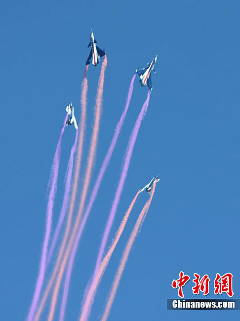 長春首屆航空展中國三支飛行表演隊(duì)齊亮相