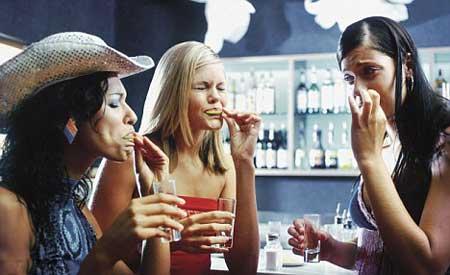 社交活動(dòng)有助于保持苗條身材