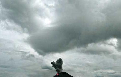 火山噴發(fā)時(shí)20個(gè)震撼景觀