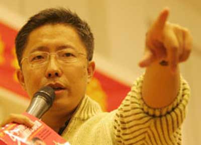 李陽再次家暴！妻子曝光照片