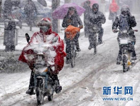 華北西部南部降雪 中央氣象臺發(fā)布寒潮藍(lán)色預(yù)警