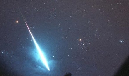 超亮火流星墜落京城