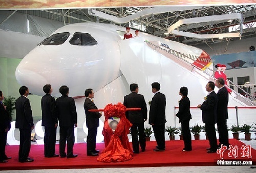 國產(chǎn)中短程干線飛機(jī)C919啟動訂單增至215架