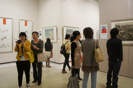 江蘇精品書(shū)畫(huà)展海南開(kāi)幕 丹青水墨詮釋中國(guó)風(fēng)