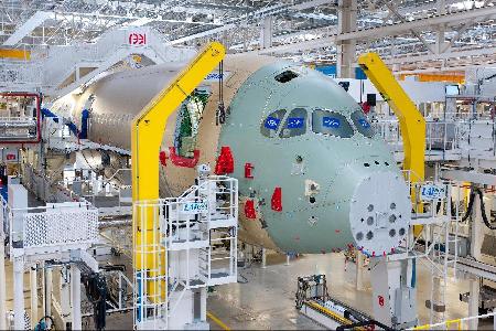空客第一架A350超寬體飛機開始總裝
