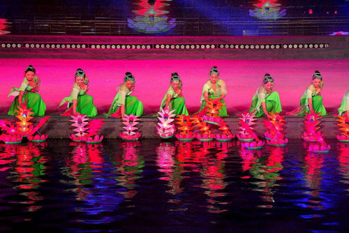 中國(guó)泰州：第四屆水城水鄉(xiāng)國(guó)際旅游節(jié)隆重開(kāi)幕