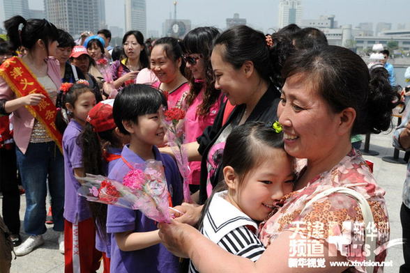 天津：低保、單親、外來(lái)務(wù)工子女圓夢(mèng)母親節(jié)