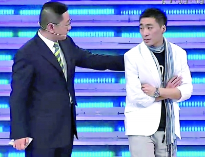 海歸男不堪學(xué)歷遭質(zhì)疑當(dāng)場(chǎng)暈倒 靠無(wú)知出名？