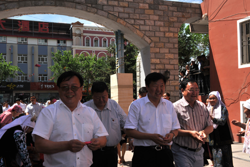 哈爾濱市委副書記、市長宋希斌在青河縣考察調(diào)研